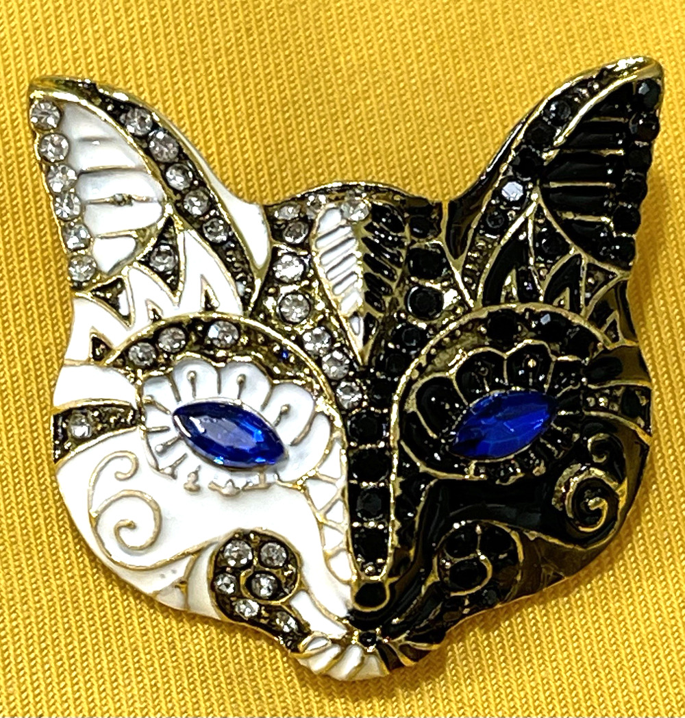 NWOT Small Cat Face Brooch Pin Enamel Rhinestone Mask Mardi Gras Black White